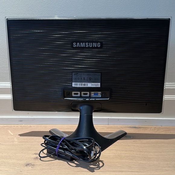 Samsung BX2250 Series Business Monitor - Picture 4 of 10